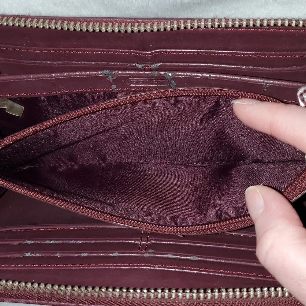 Coach Signature Campbell Buckle Accordion Zip Around Wallet